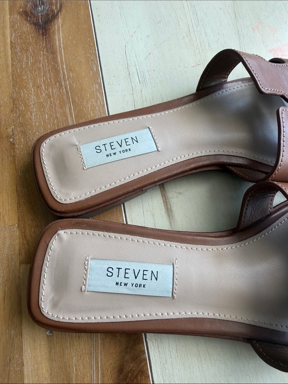 Steve Madden Cognac Brown Leather Slide Mules - Picture 2 of 3